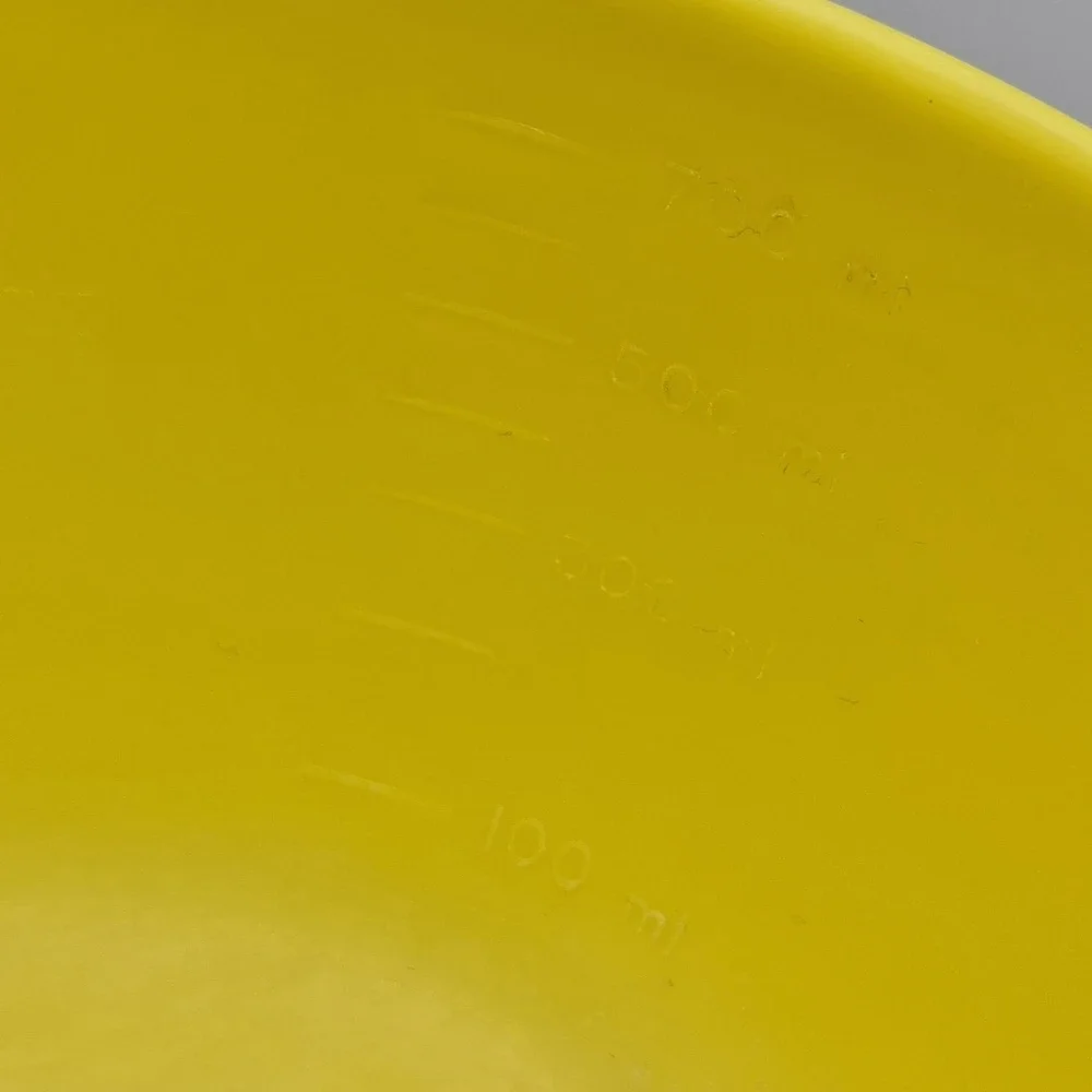 RUBBERMAID 3 Cup 700 ML‎ Yellow Mixing Bowl Pour Spout Handle #3004 5.75